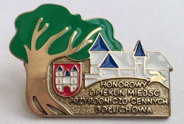 Odznaki „Honorowego Opiekuna Miejsc Przyrodniczo-Cennych Gołuchowa” dla naszych uczniów.