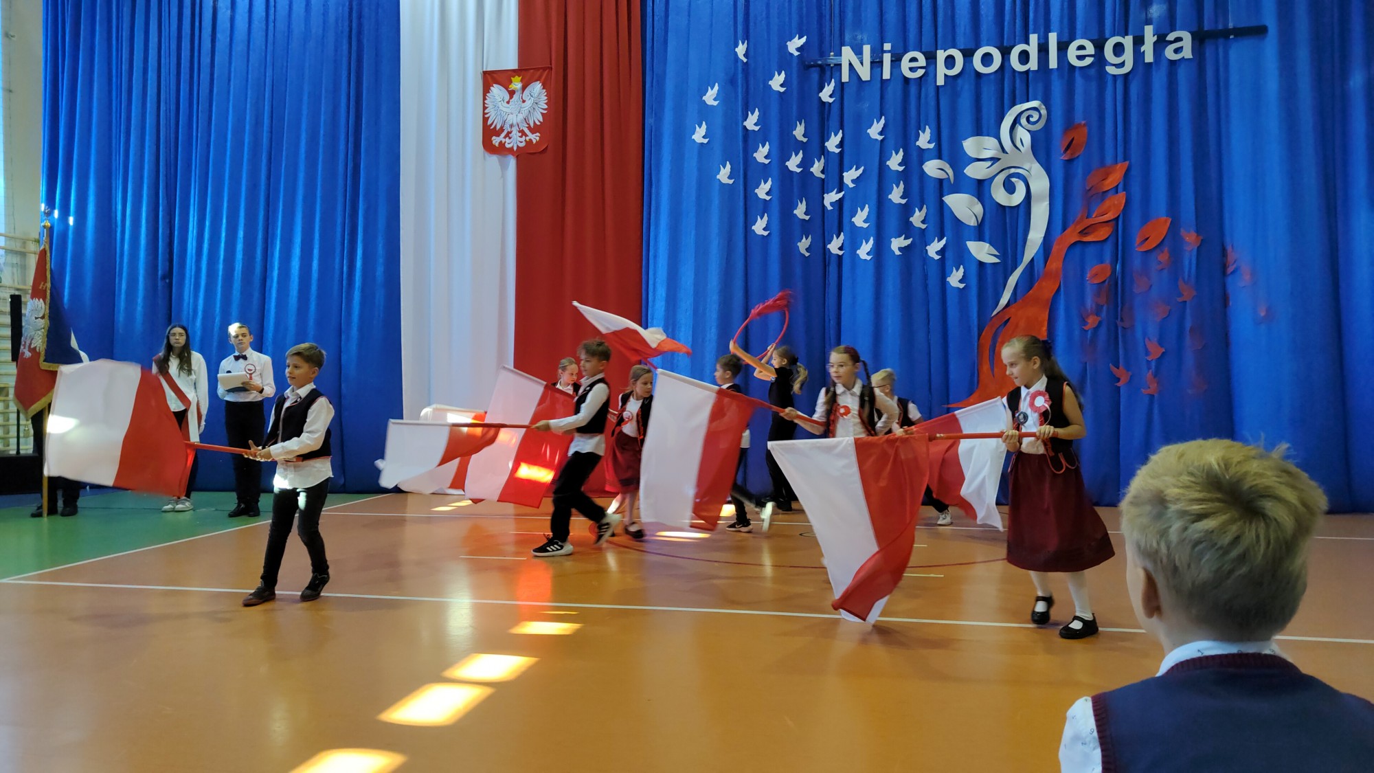 Niepodległościowy Apel Pamięci w Szkole Podstawowej nr 15 w Kaliszu